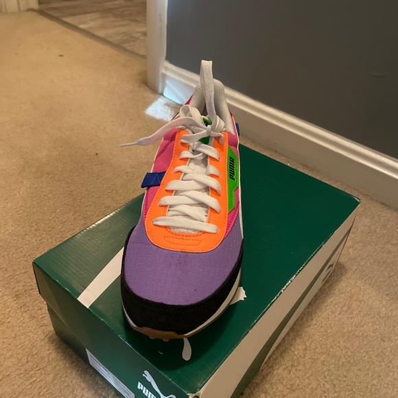 Puma - Picture 1 of 2